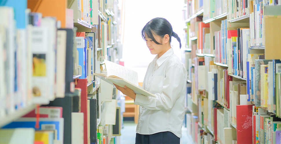 図書館の内装-2