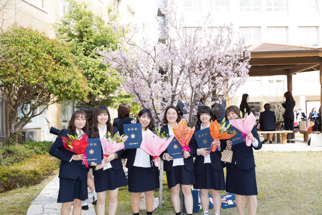卒業式の様子写真