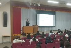 施光恒先生（九州大学大学院比較社会文化研究院教授）の特別講演が行われました!