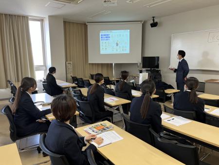 学内合同企業説明会の様子写真