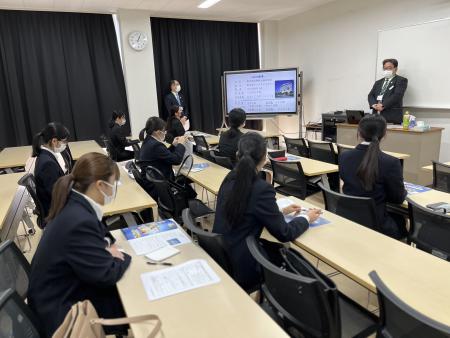 学内合同企業説明会の様子写真