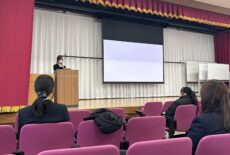 1年生対象進路支援行事「先輩の就職活動体験発表」を実施しました